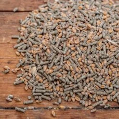 CJ Wildlife Duck & Swan Food -Bird Supply Store 160050119 jvg 1975