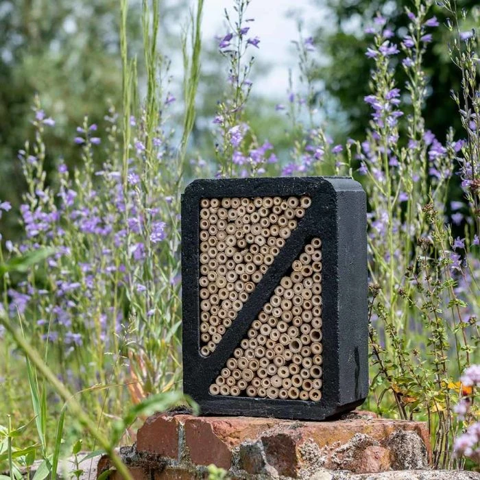 Salina Insect Hotel (Black) 3 Salina Insect Hotel (Black)
